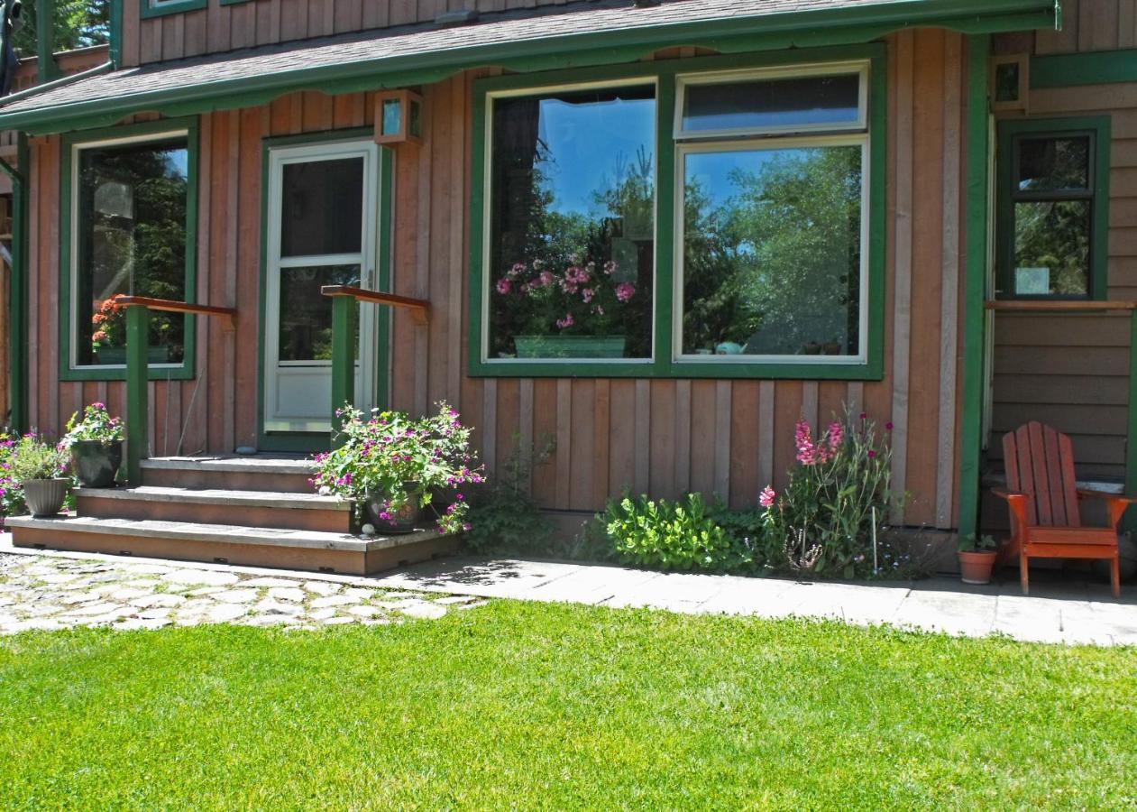 Summerhill Guest House Tofino Exteriör bild